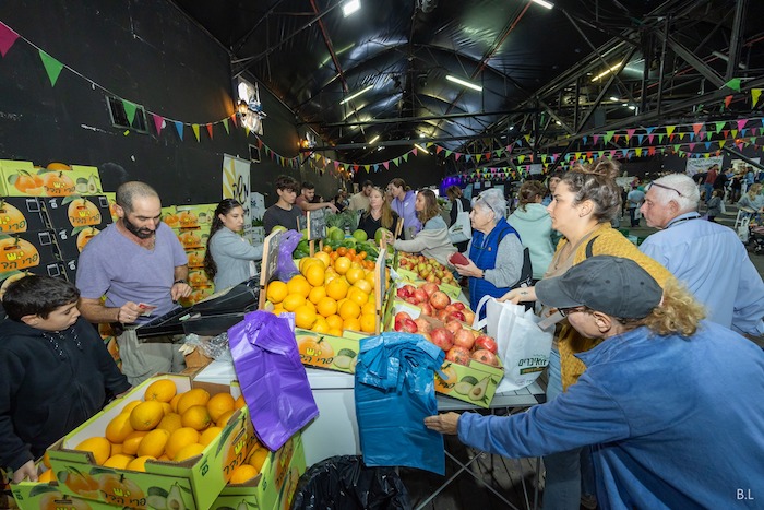 הצלחה גדולה לשוק האיכרים המועצתי