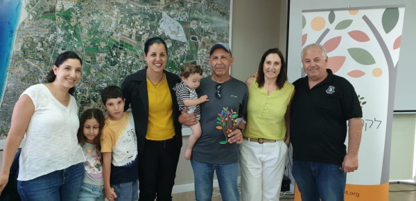 מקבלים את אות יקירי לקט ישראל