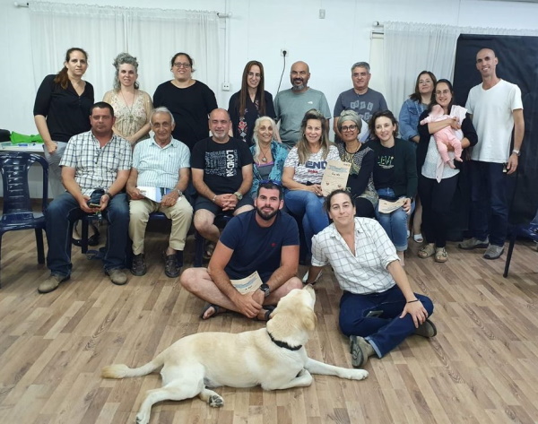 משתתפי התוכנית ל"מנהיגות ומעורבות קהילתית" בבת חפר