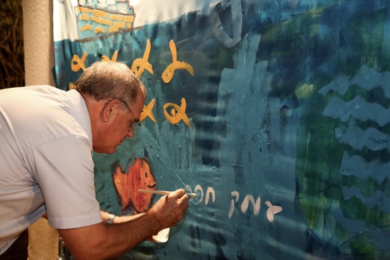 ראש המועצה מצייר