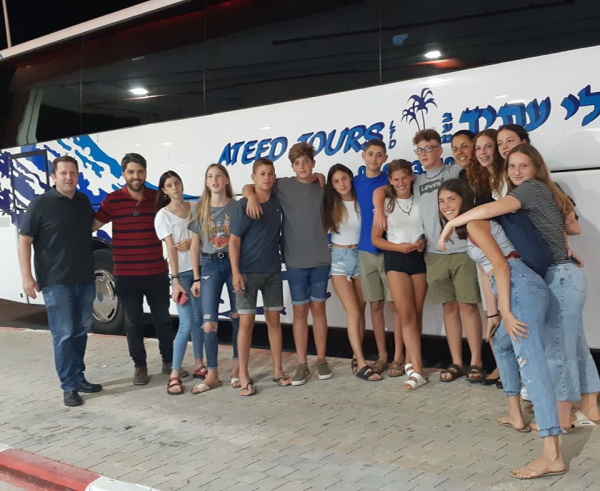 קווי לילה לנוער