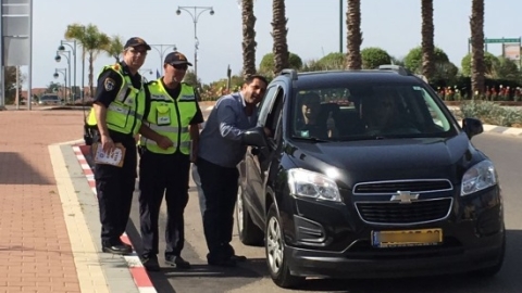 במקום דו"חות - פרחים והגדות