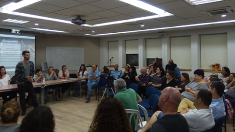 בני נוער שבתמונות הנם מהנהגות תיכוני עמק חפר שהשתתפו בפאנל