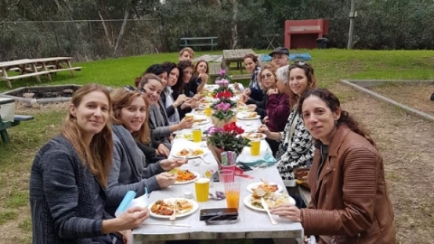 בית הספר סימני דרך במעברות.jpg
