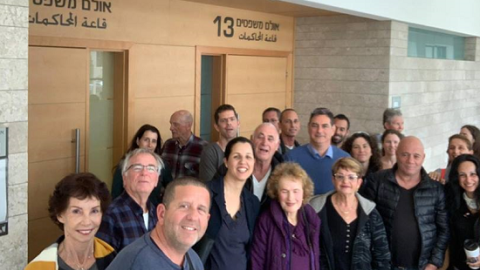 	ראשת המועצה, סגנה ותושבות ותושבים מיישובי ים חפר שהגיעו לדיון בבית המשפט