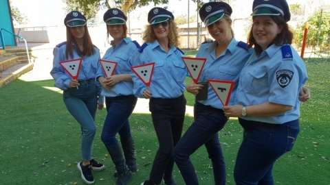 	שוטרות