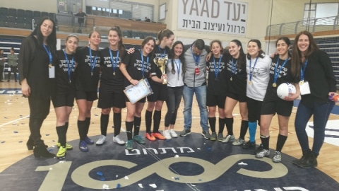 	הכדורגלניות האלופות שלנו