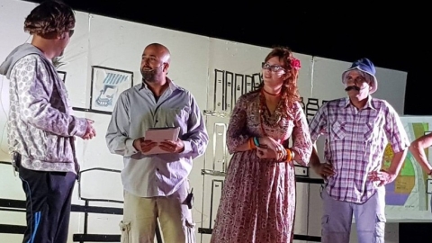 מציגים ביד חנה.jpg