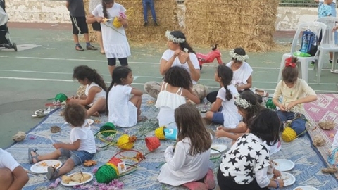 מכינים טנא באלישיב.jpg